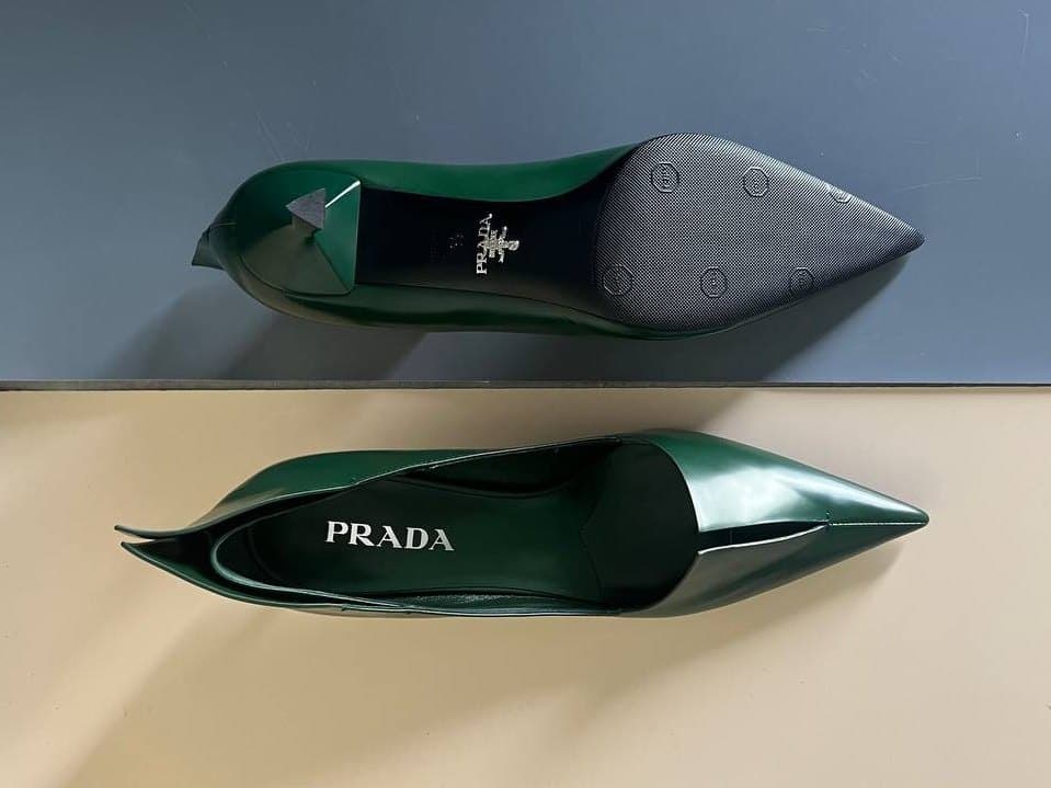 Prada: профилактика на подошве