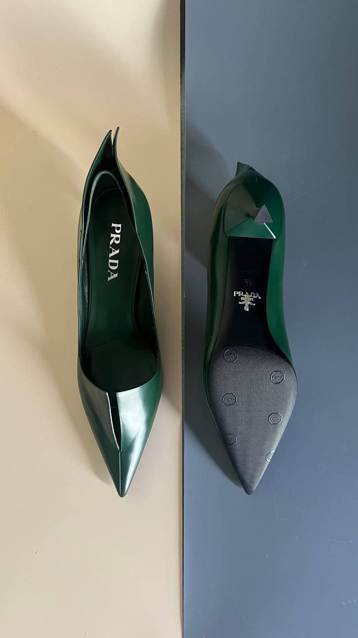 Prada: профилактика на подошве
