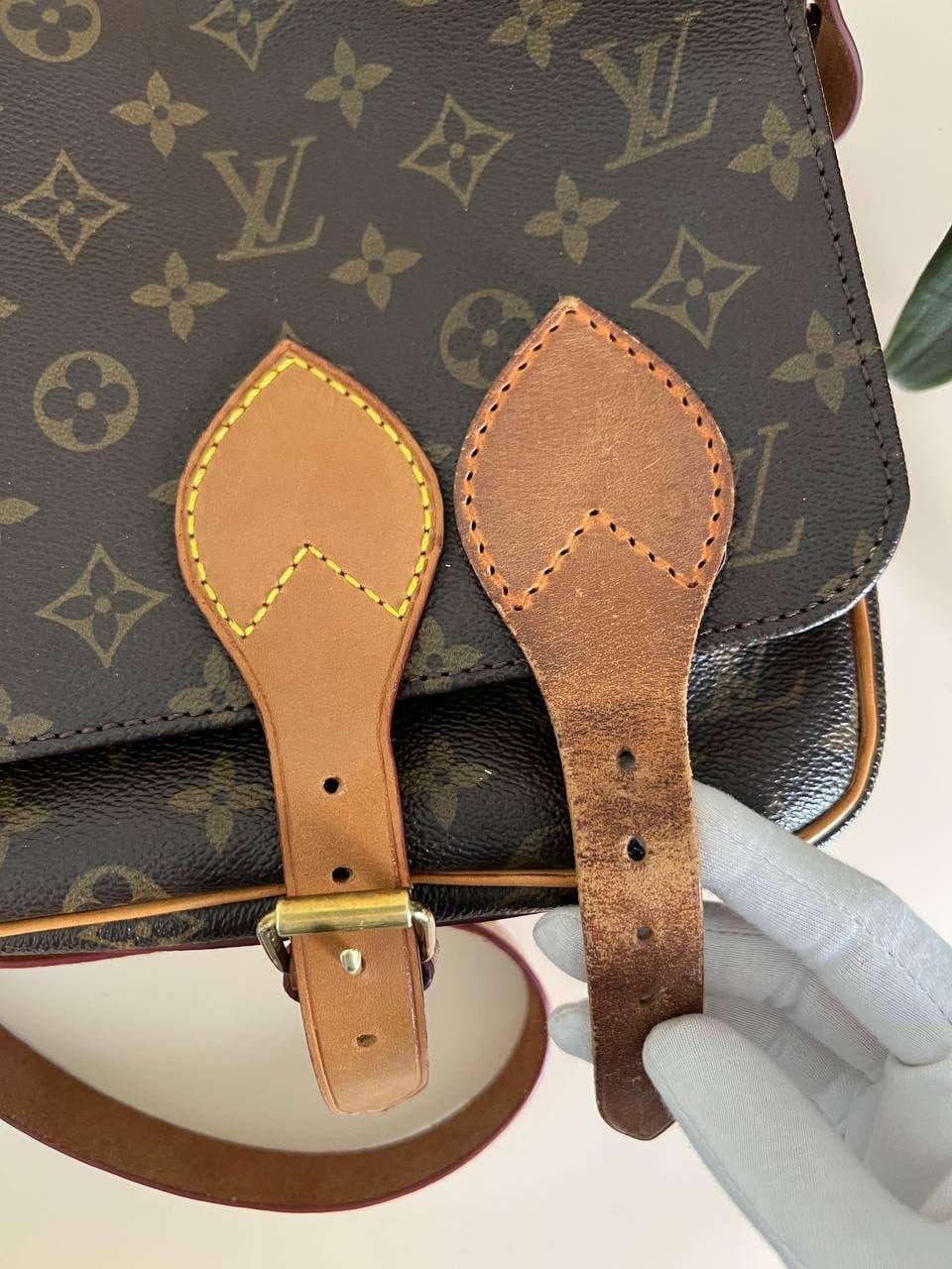 Louis Vuitton: старая и новая кожаная деталь ремешка